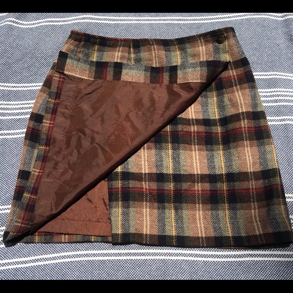 Vintage wrap wool mini skirt with satin lining - Picture 2 of 5